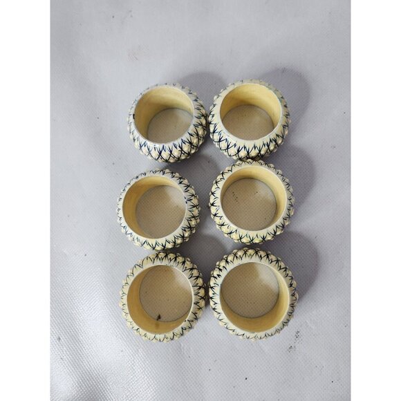 VINTAGE Napkin Ring Holders Wood Textured Hob Knob Design Glazed Painted 6 Pc - Picture 4 of 5